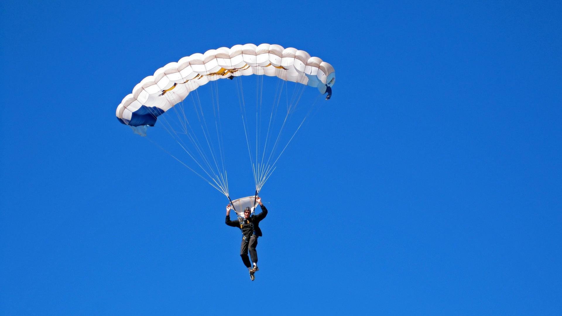 火箭新秀上演惊艳表现击败魔术，火箭最新试训新秀